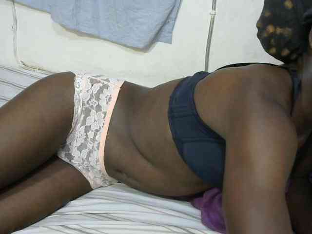 PrettyOne1 webcam
