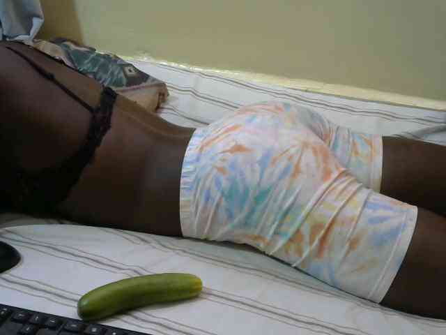 PrettyOne1 webcam