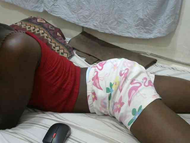 PrettyOne1 webcam