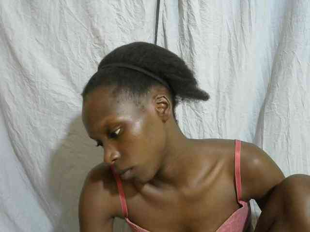 PrettyOne1 webcam