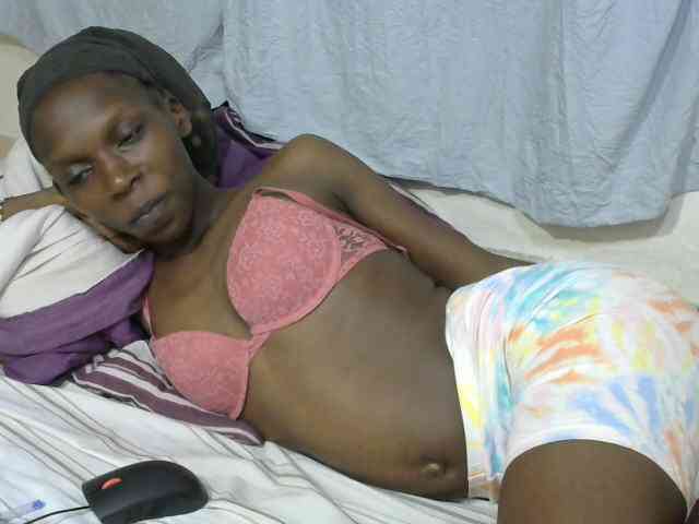 PrettyOne1 webcam