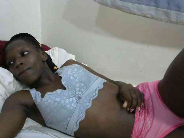 PrettyOne1 webcam
