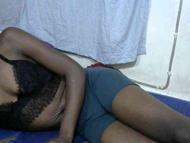 PrettyOne1 webcam