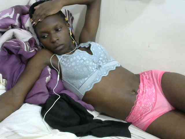 PrettyOne1 webcam