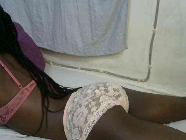 PrettyOne1 webcam