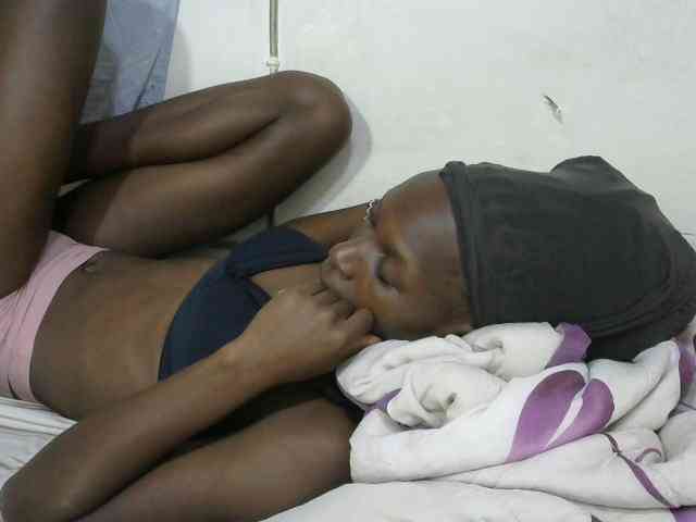 PrettyOne1 webcam