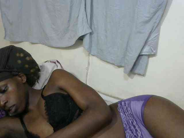 PrettyOne1 webcam