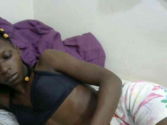 PrettyOne1 webcam