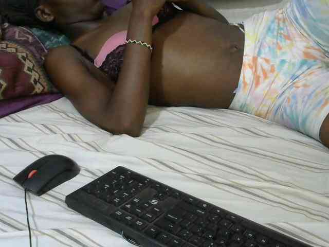 PrettyOne1 webcam