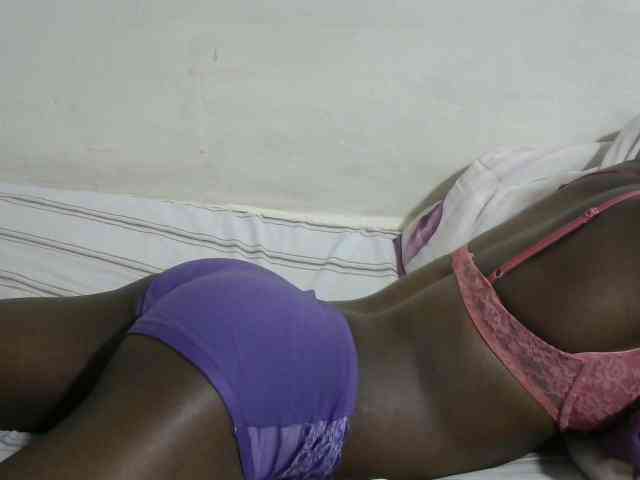 PrettyOne1 webcam