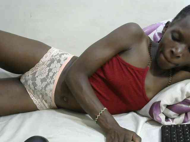 PrettyOne1 webcam