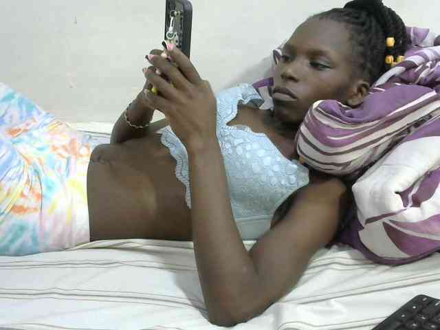 PrettyOne1 webcam