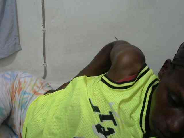PrettyOne1 webcam