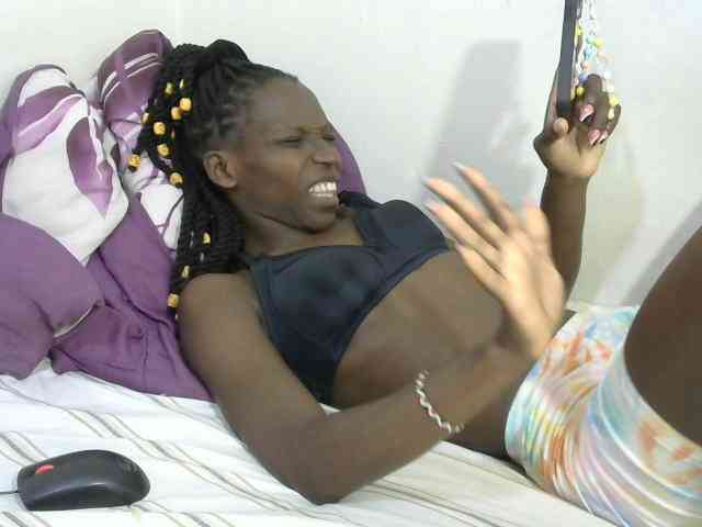 PrettyOne1 webcam