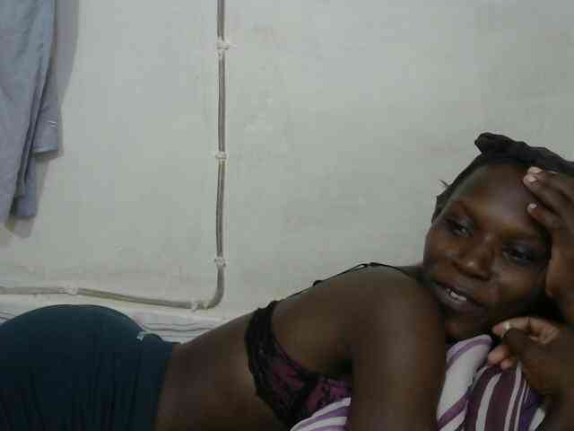 PrettyOne1 webcam
