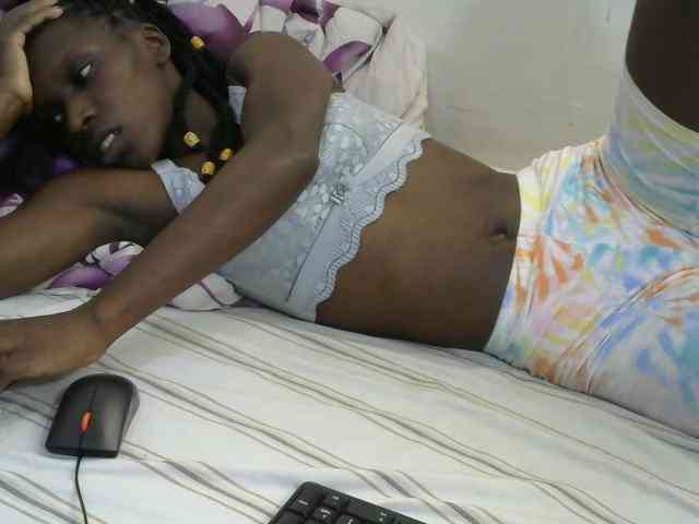 PrettyOne1 webcam