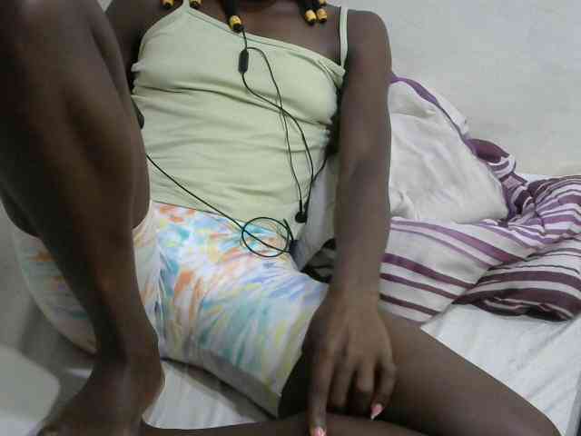 PrettyOne1 webcam