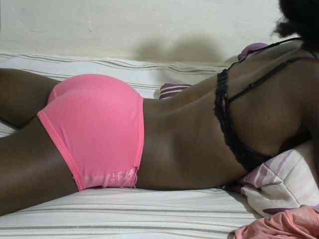PrettyOne1 webcam