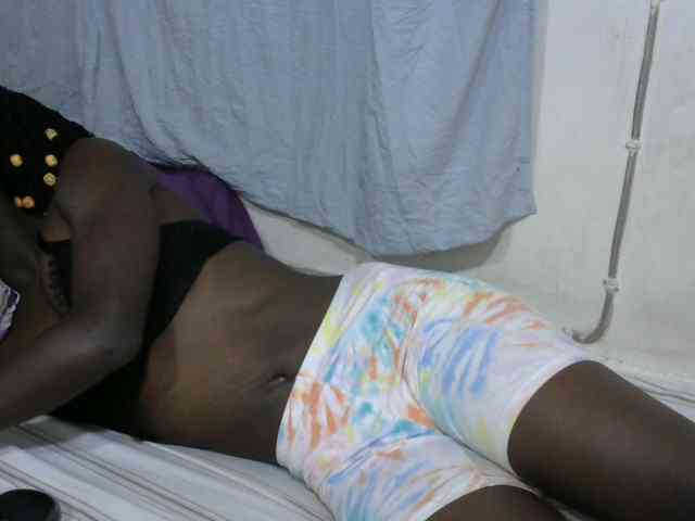 PrettyOne1 webcam