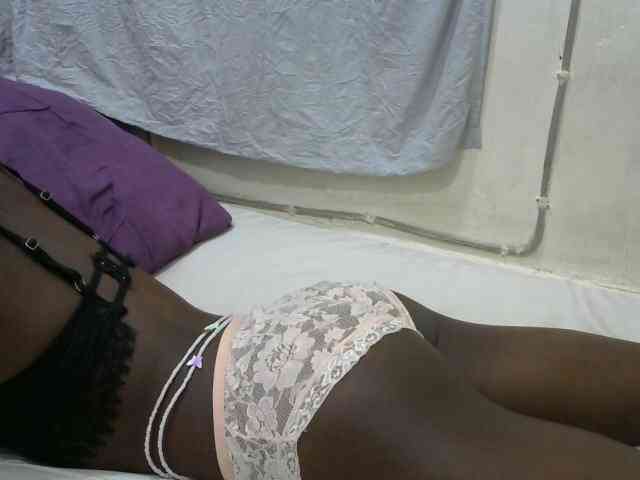 PrettyOne1 webcam