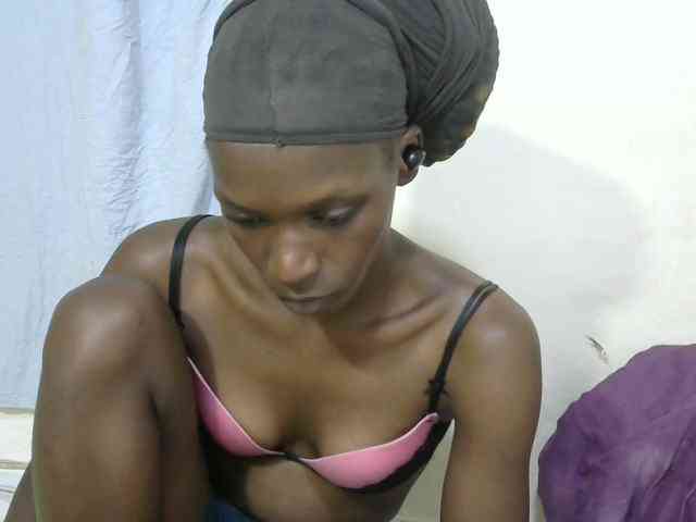 PrettyOne1 webcam
