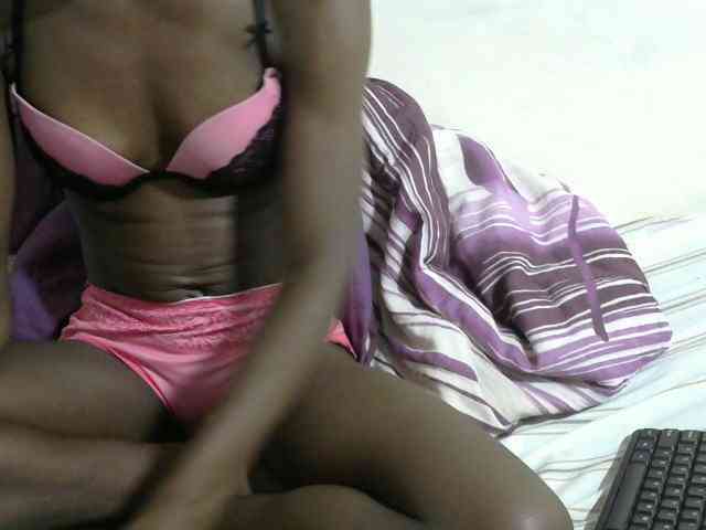 PrettyOne1 webcam