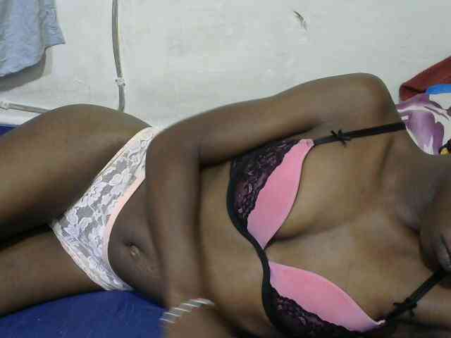PrettyOne1 webcam