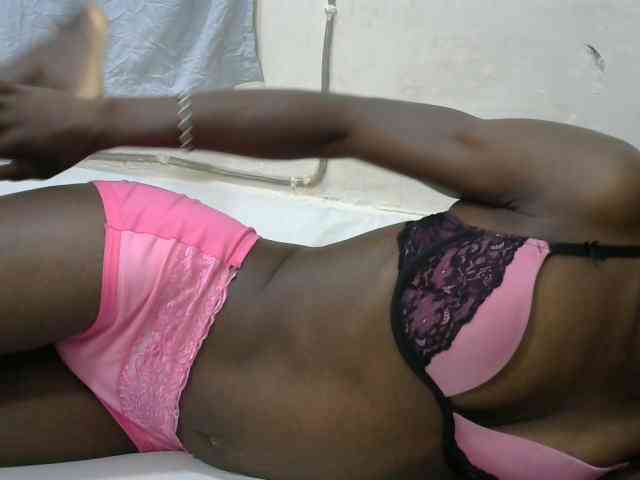 PrettyOne1 webcam