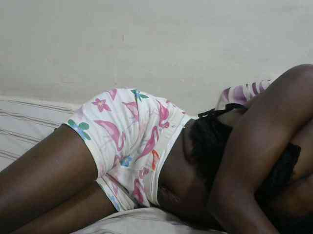 PrettyOne1 webcam