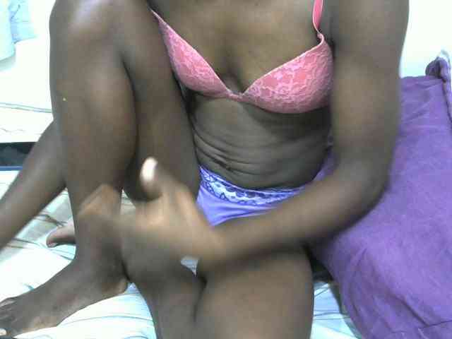 PrettyOne1 webcam