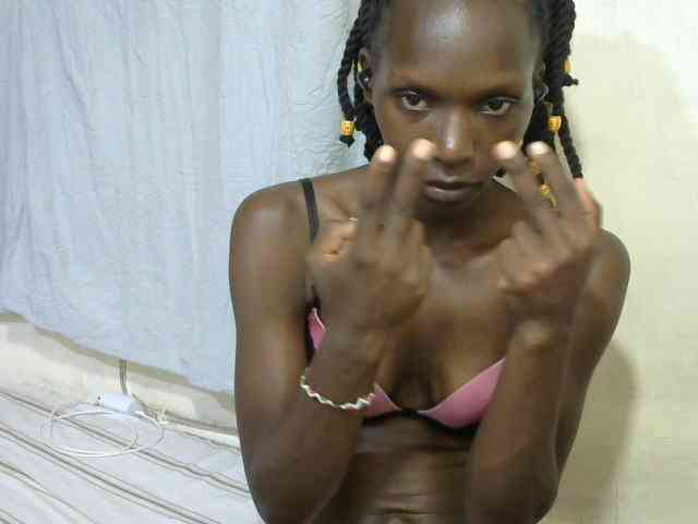 PrettyOne1 webcam