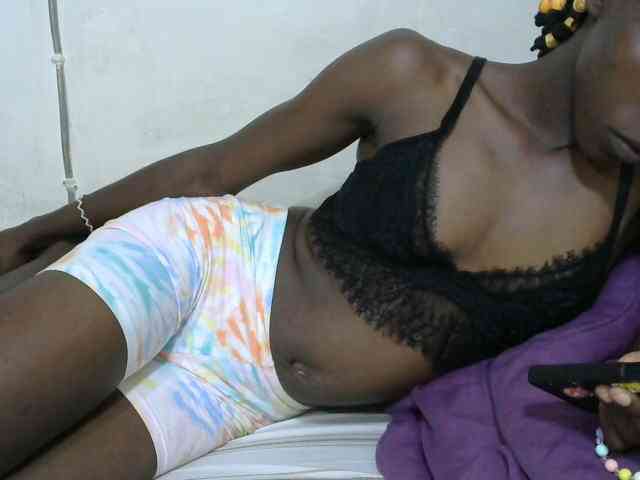 PrettyOne1 webcam