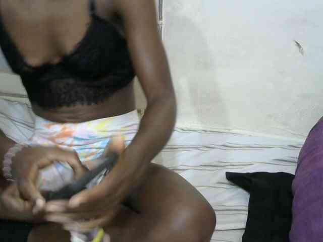 PrettyOne1 webcam