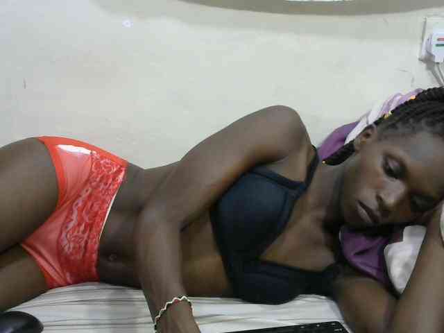 PrettyOne1 webcam