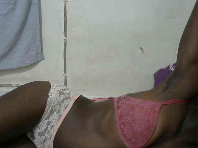 PrettyOne1 webcam