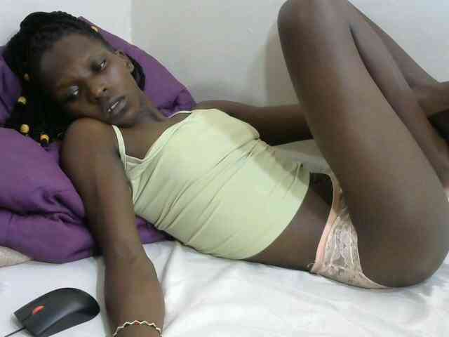 PrettyOne1 webcam