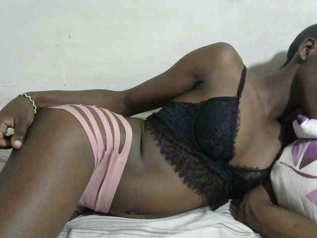 PrettyOne1 webcam