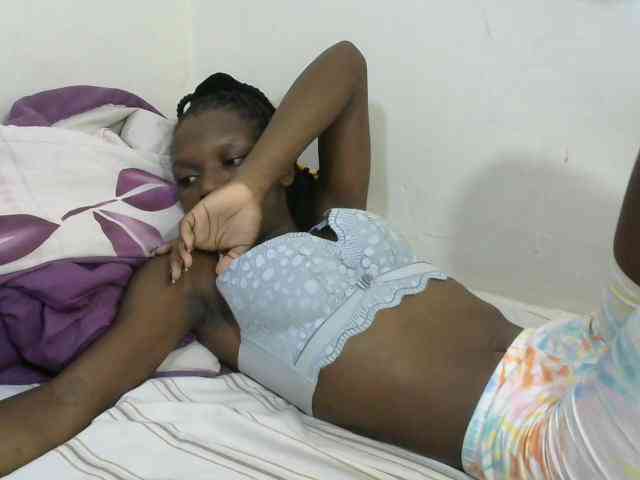 PrettyOne1 webcam