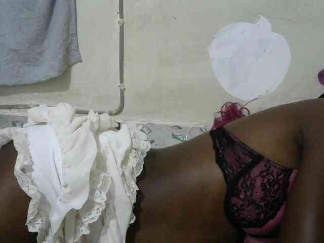 PrettyOne1 webcam