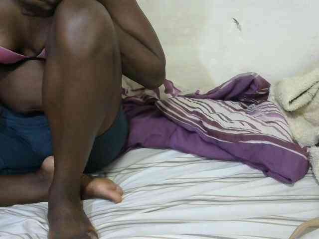 PrettyOne1 webcam