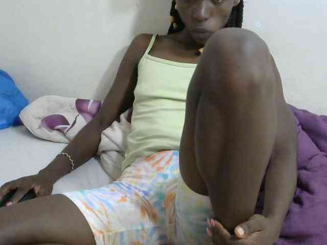 PrettyOne1 Live Webcam on BongaCams