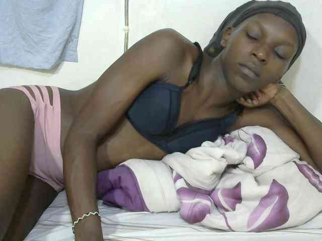 PrettyOne1 webcam