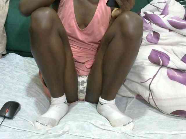 PrettyOne1 webcam
