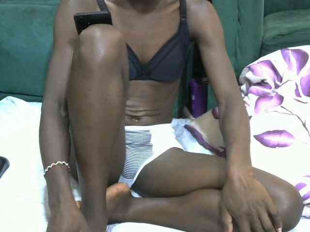 PrettyOne1 webcam