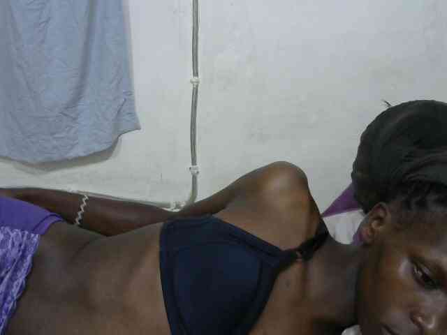 PrettyOne1 webcam
