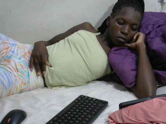 PrettyOne1 webcam