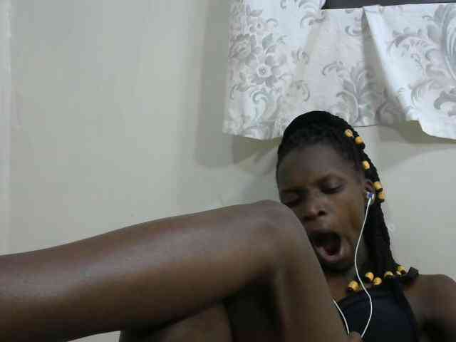 PrettyOne1 webcam