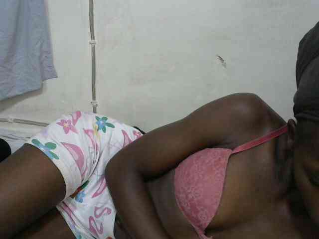 PrettyOne1 webcam