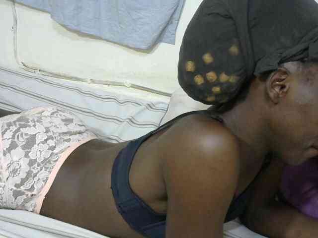 PrettyOne1 webcam