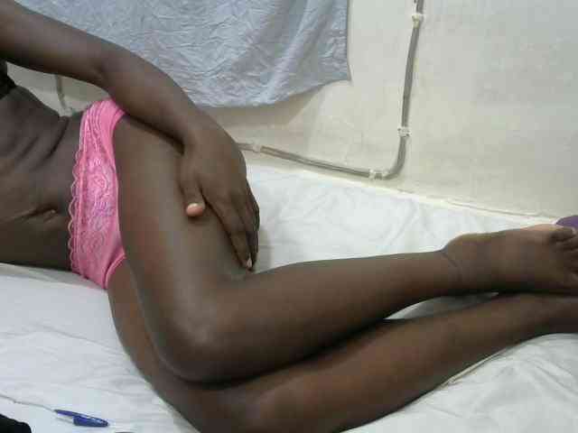 PrettyOne1 webcam